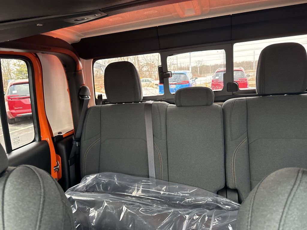 New 2025 Jeep Gladiator Sport image 39