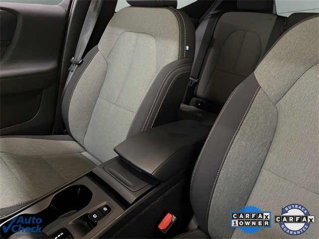 Used 2025 Volvo XC40 B5 Core image 55
