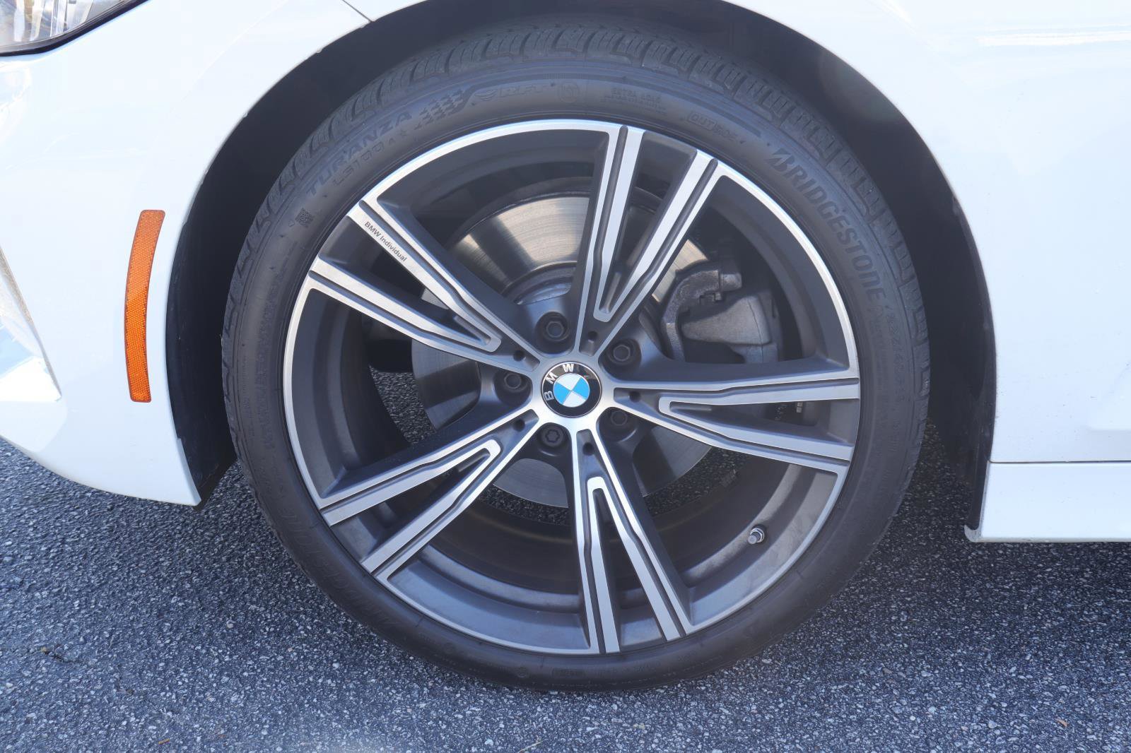 Used 2023 BMW 330i Sedan w/ Premium Package image 34