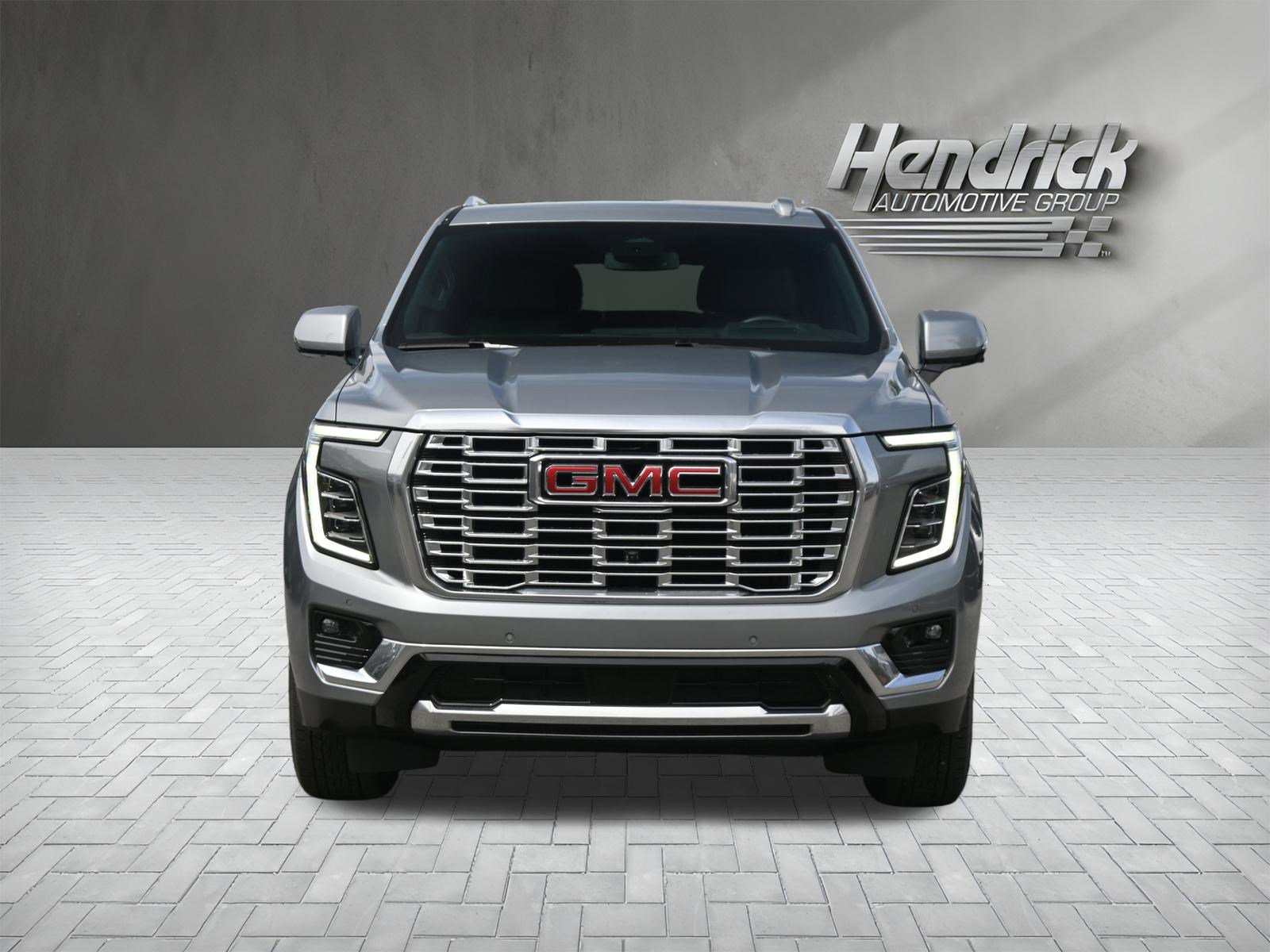 Used 2025 GMC Yukon Denali AWD/4WD image 3