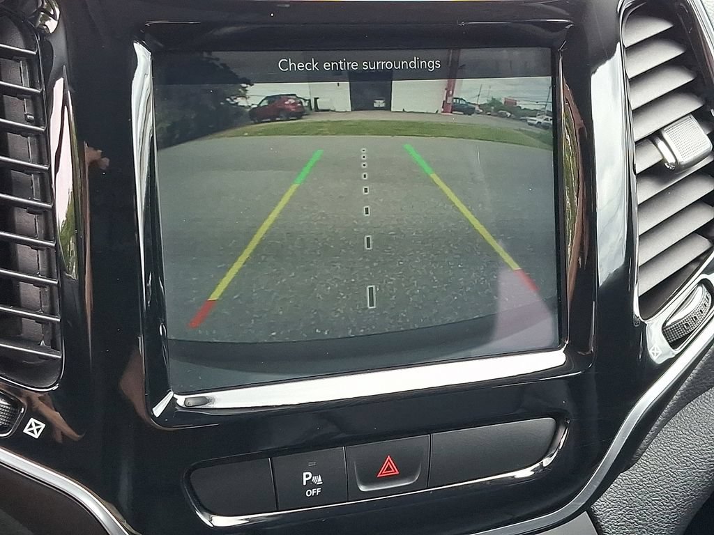 Used 2019 Jeep Cherokee Limited AWD/4WD image 21