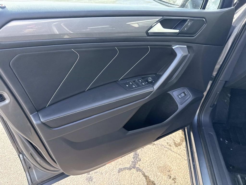 Used 2022 Volkswagen Tiguan SE image 18
