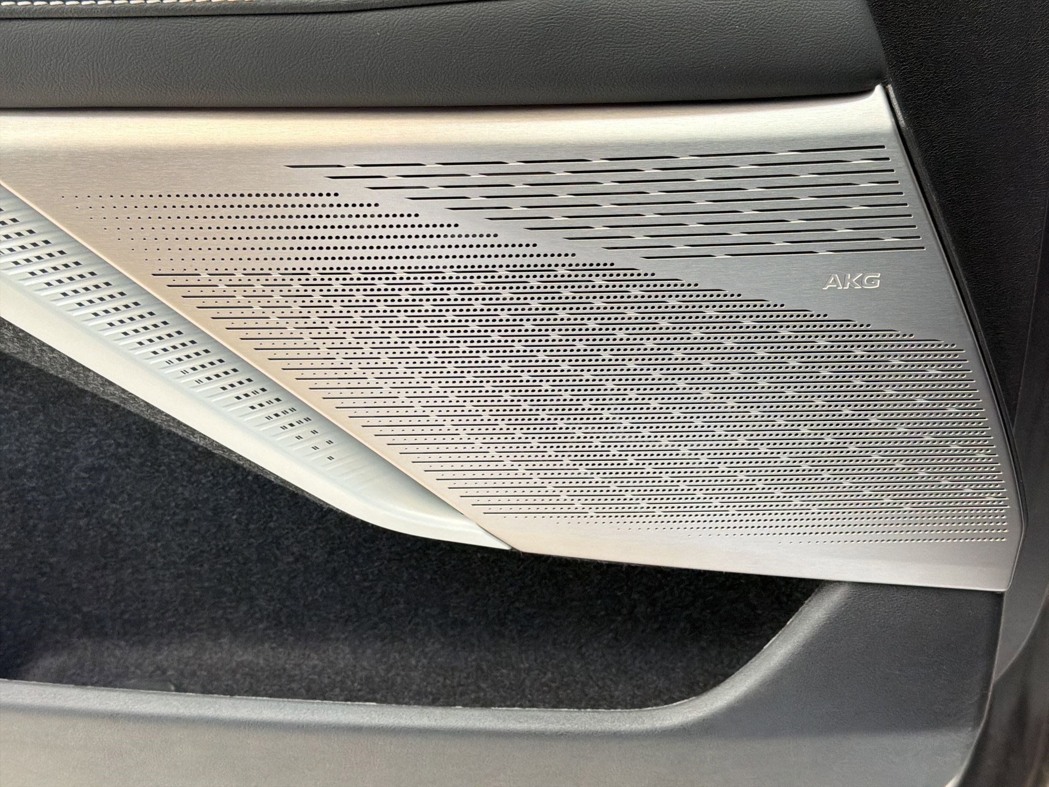 New 2025 Cadillac Optiq Luxury 1 AWD/4WD image 18