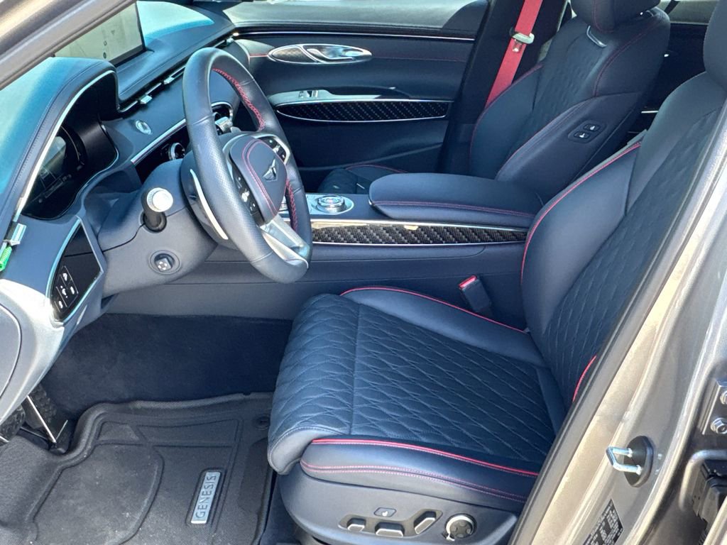 Used 2024 Genesis GV70 3.5T Sport w/ Sport Prestige Package image 9
