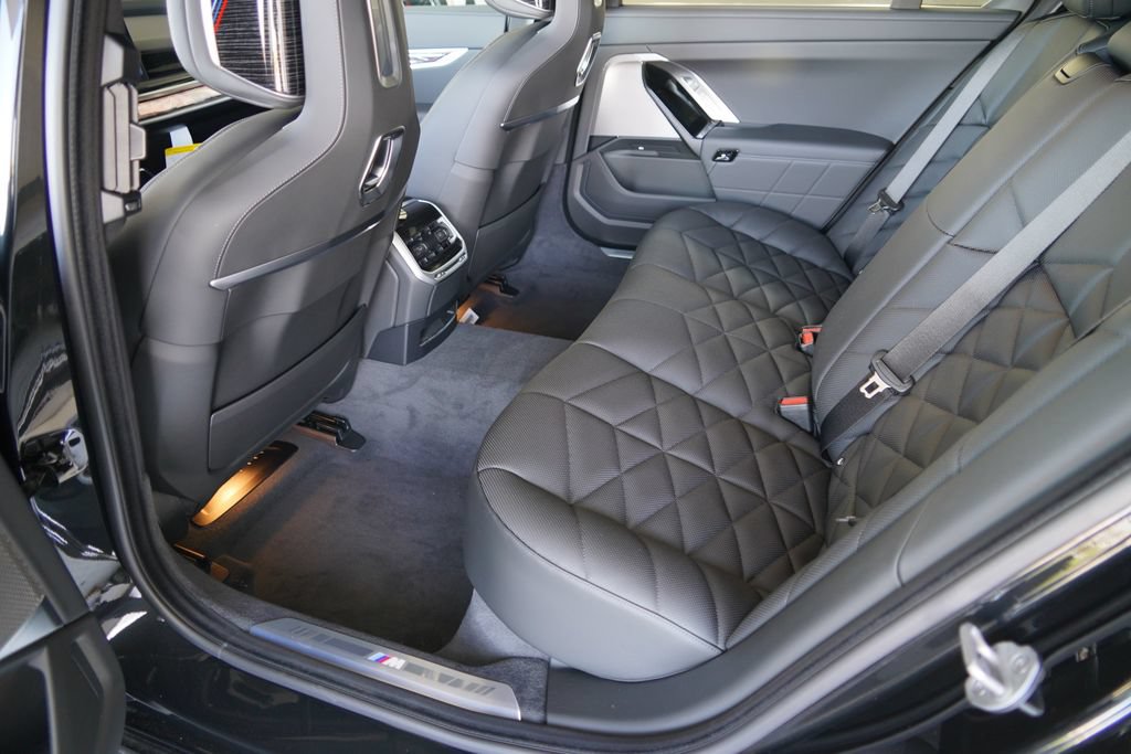 New 2026 BMW 740i w/ Premium Package RWD image 19