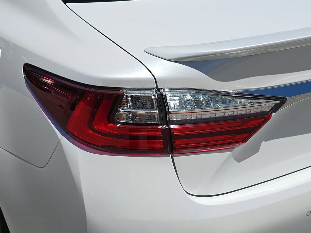 Used 2016 Lexus ES 300h w/ Navigation System Package FWD image 36
