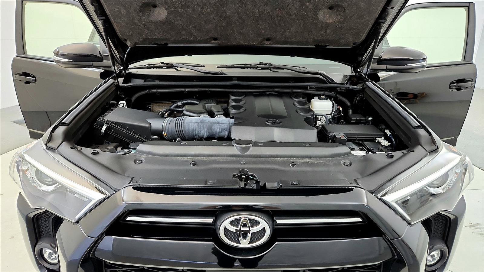 Certified 2023 Toyota 4Runner SR5 Premium w/ Moonroof Package AWD/4WD image 14