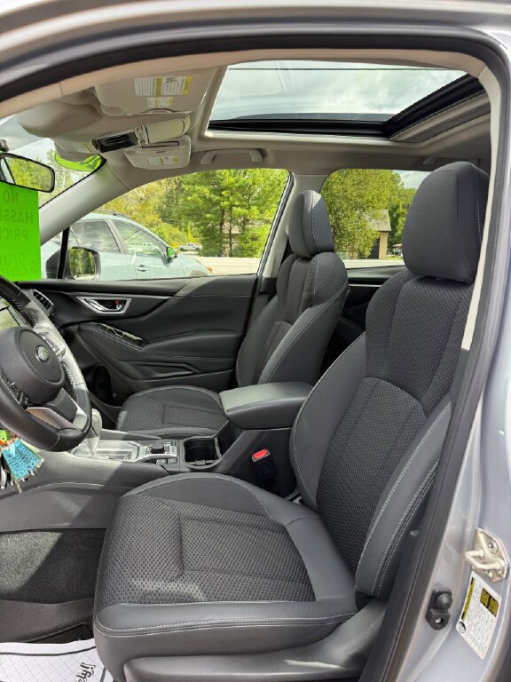 Used 2020 Subaru Forester Premium image 9