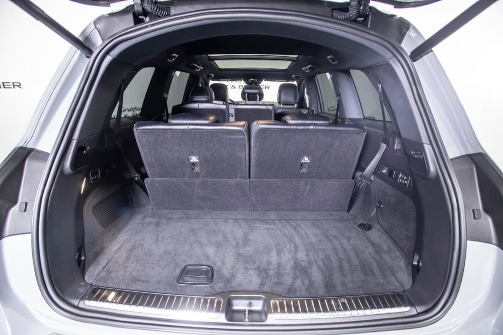 Used 2025 Mercedes-Benz GLS 580 4MATIC image 9