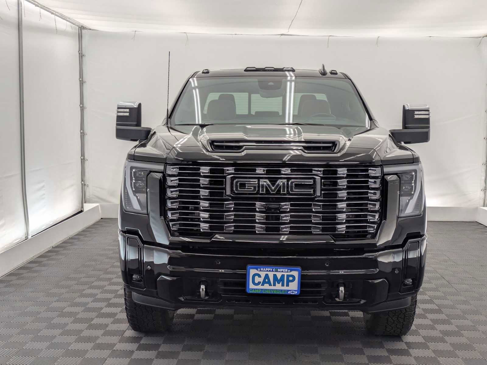 Used 2025 GMC Sierra 3500 Denali Ultimate AWD/4WD image 9