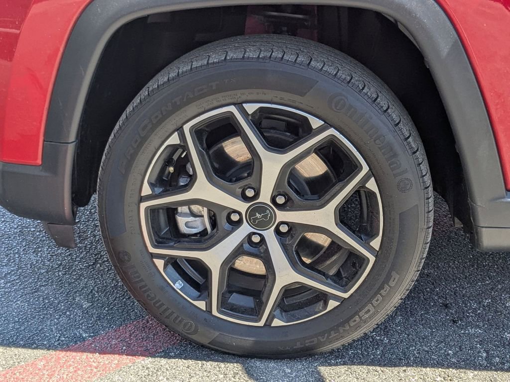 Used 2025 Jeep Compass Limited image 29