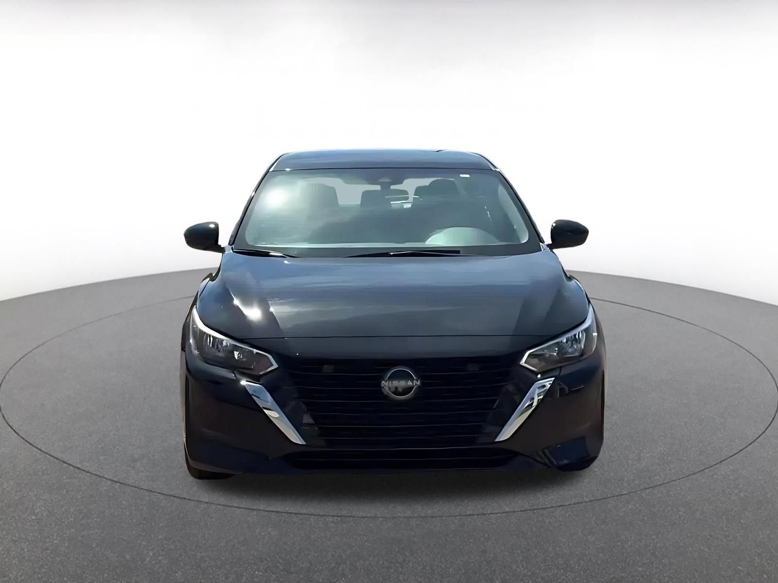 Used 2025 Nissan Sentra SV FWD image 3