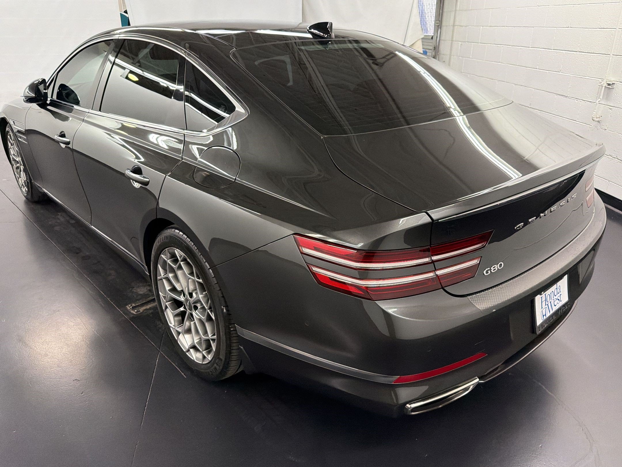 Used 2022 Genesis G80 2.5T w/ Prestige Package RWD image 3