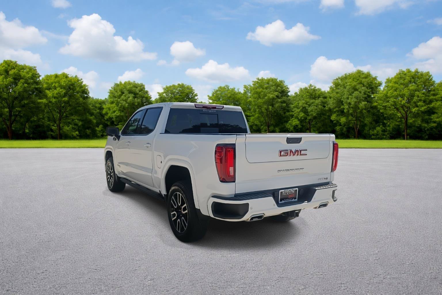 Used 2026 GMC Sierra 1500 AT4 w/ Technology Package AWD/4WD image 5