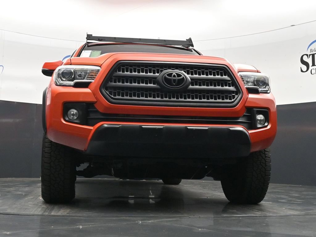 Used 2017 Toyota Tacoma TRD Off-Road image 18