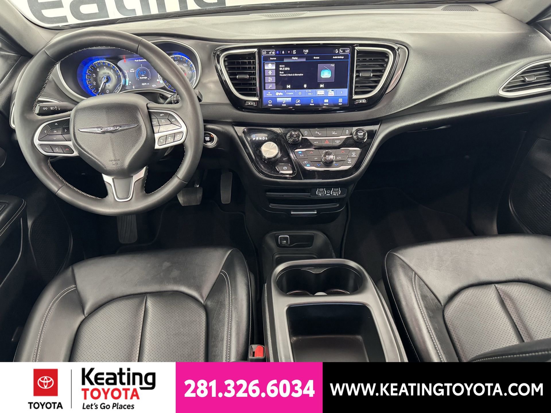 Used 2025 Chrysler Pacifica Select FWD image 22