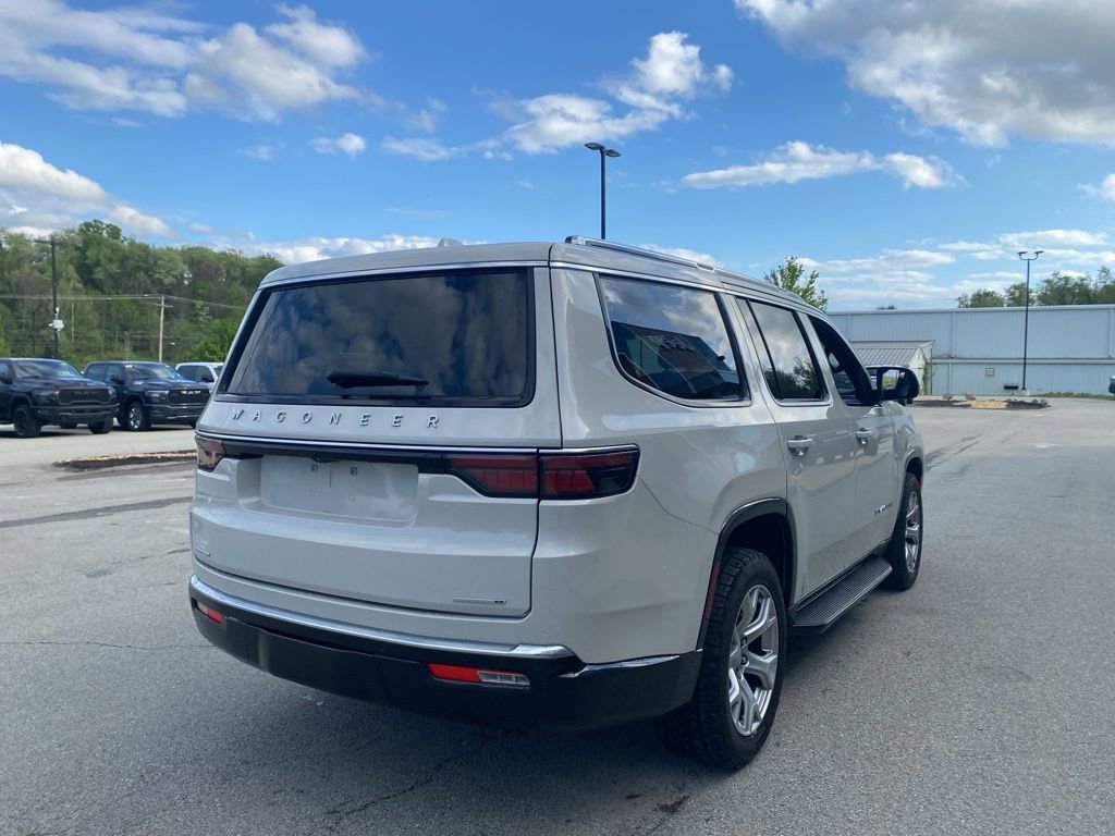 Used 2022 Jeep Wagoneer Series II AWD/4WD image 2