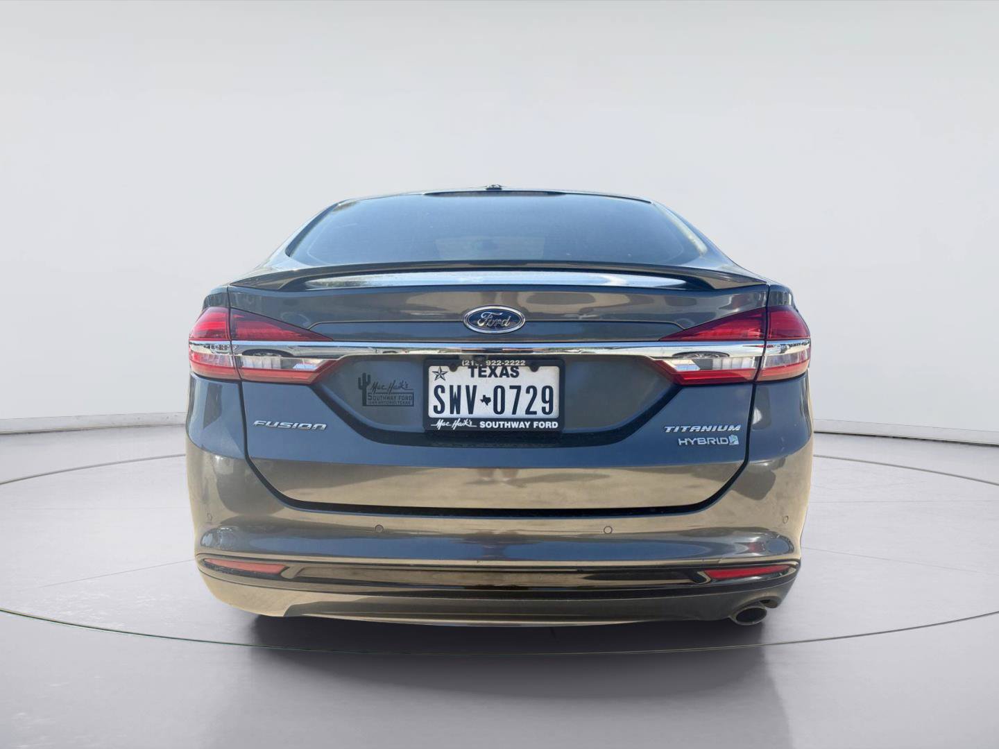 Used 2017 Ford Fusion Titanium FWD image 4