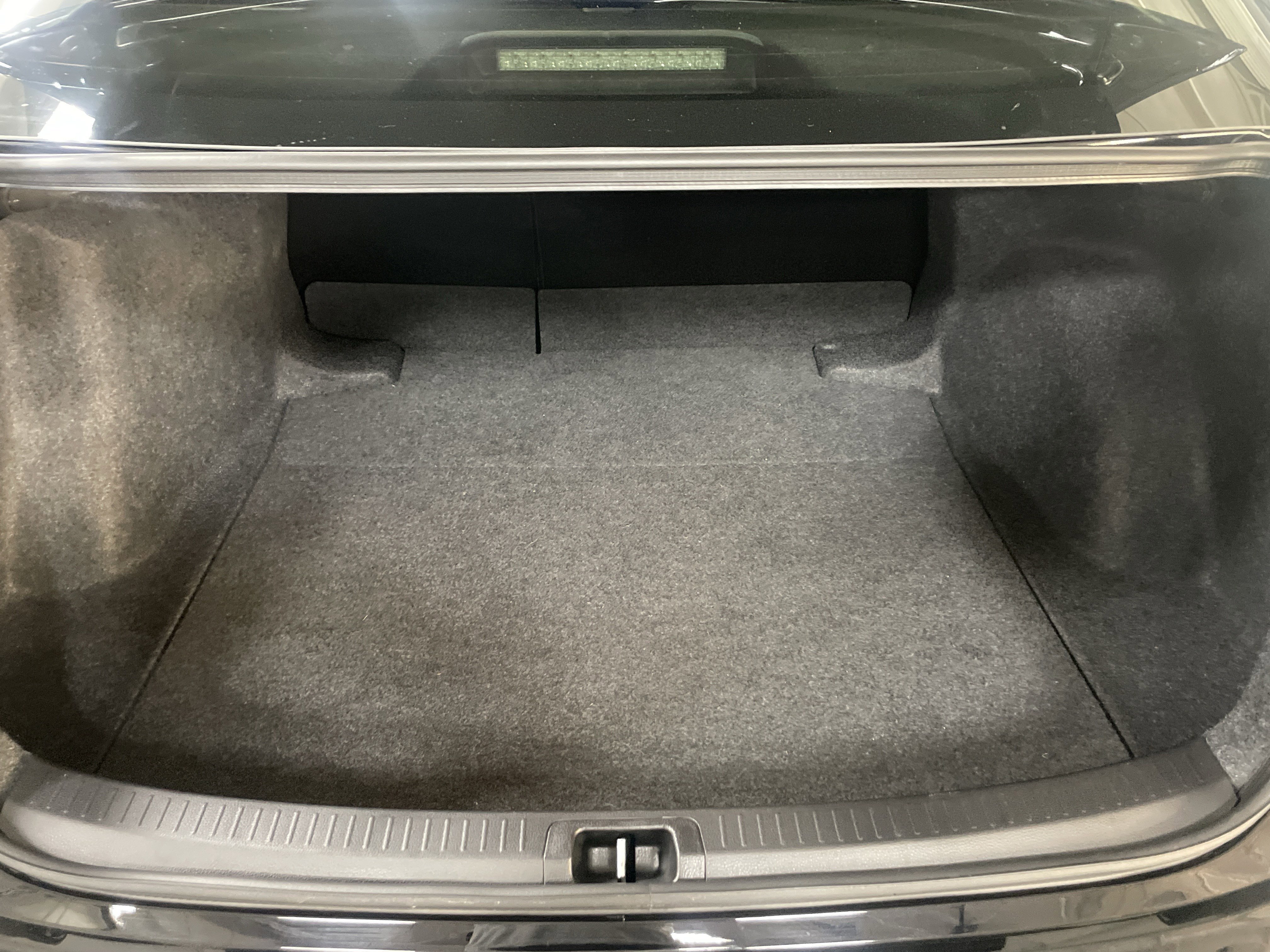 Used 2025 Toyota Corolla LE image 34