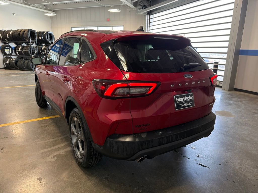 Used 2025 Ford Escape ST-Line AWD/4WD image 7