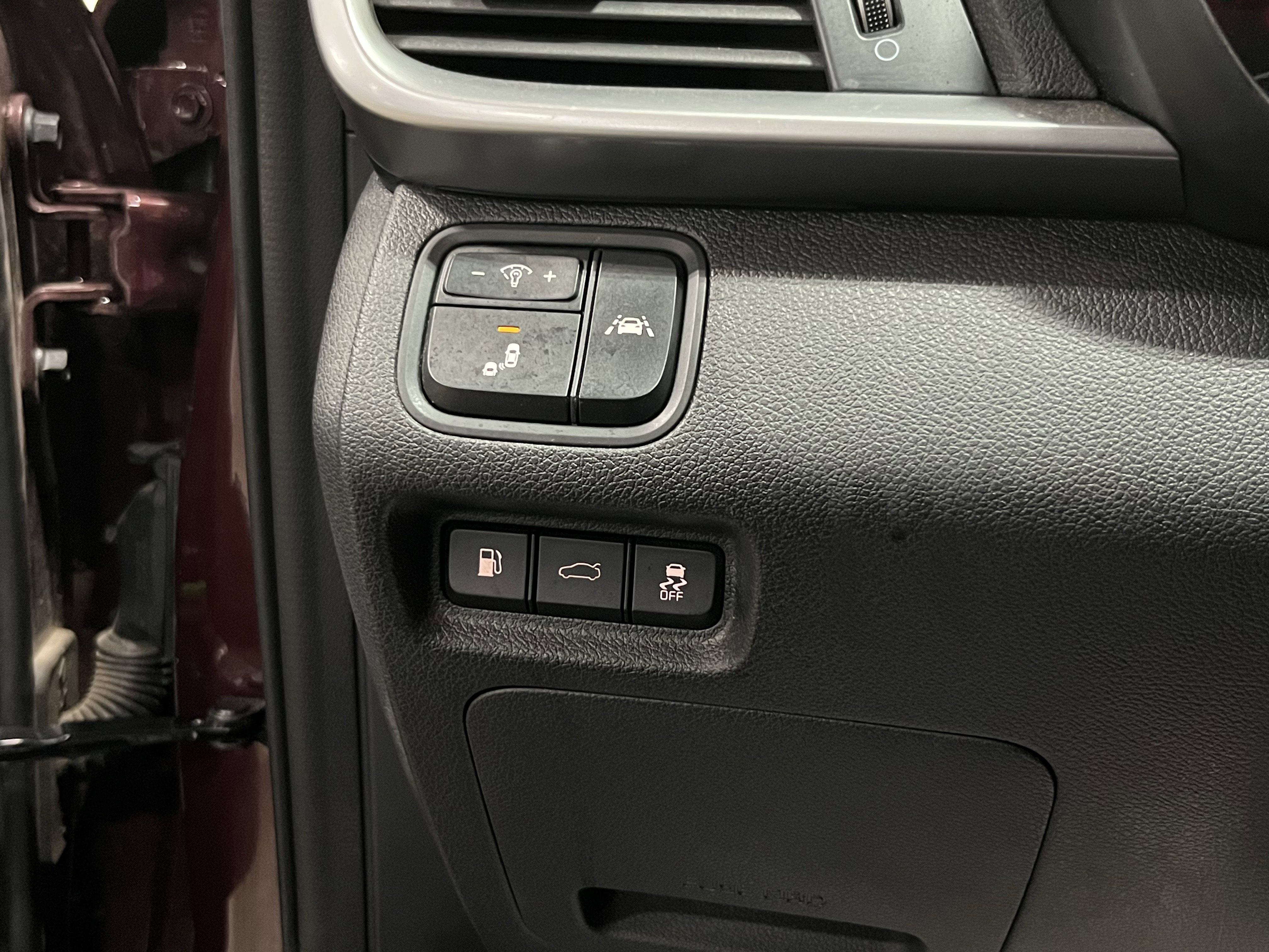 Used 2020 Kia Optima LX image 24