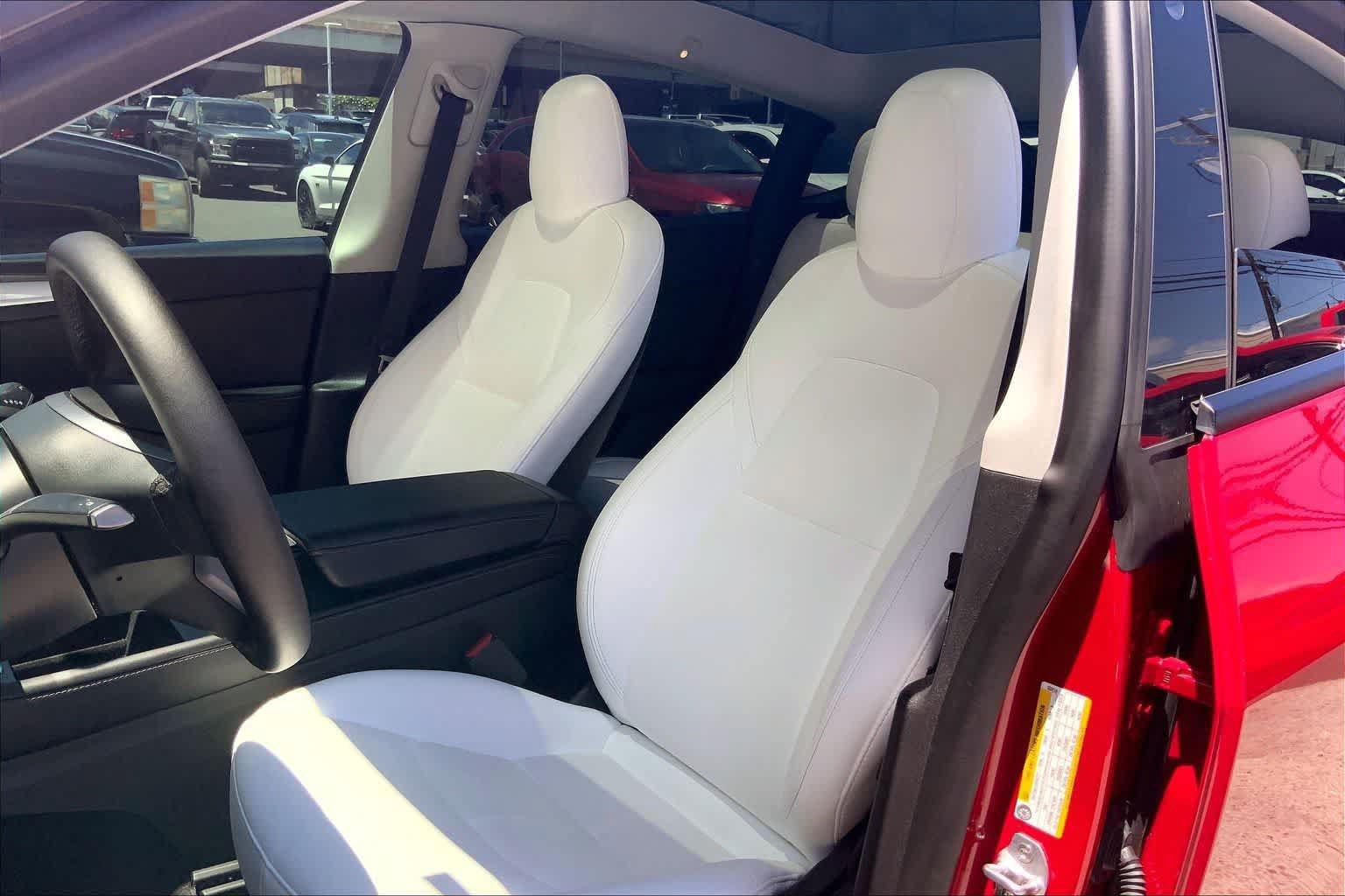 Used 2022 Tesla Model Y Performance AWD/4WD image 11