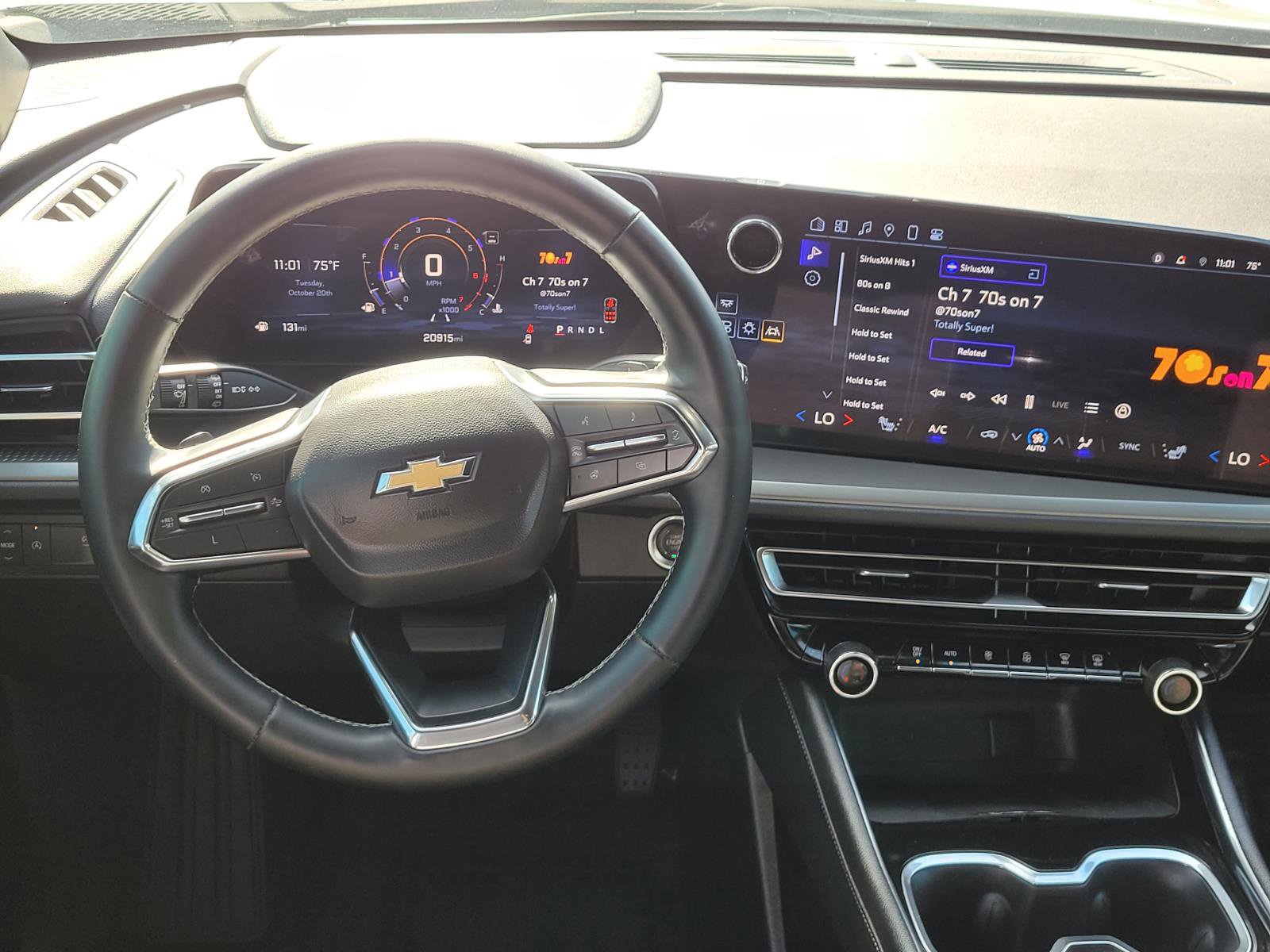 Used 2024 Chevrolet Traverse LT w/ Trailering Package FWD image 18