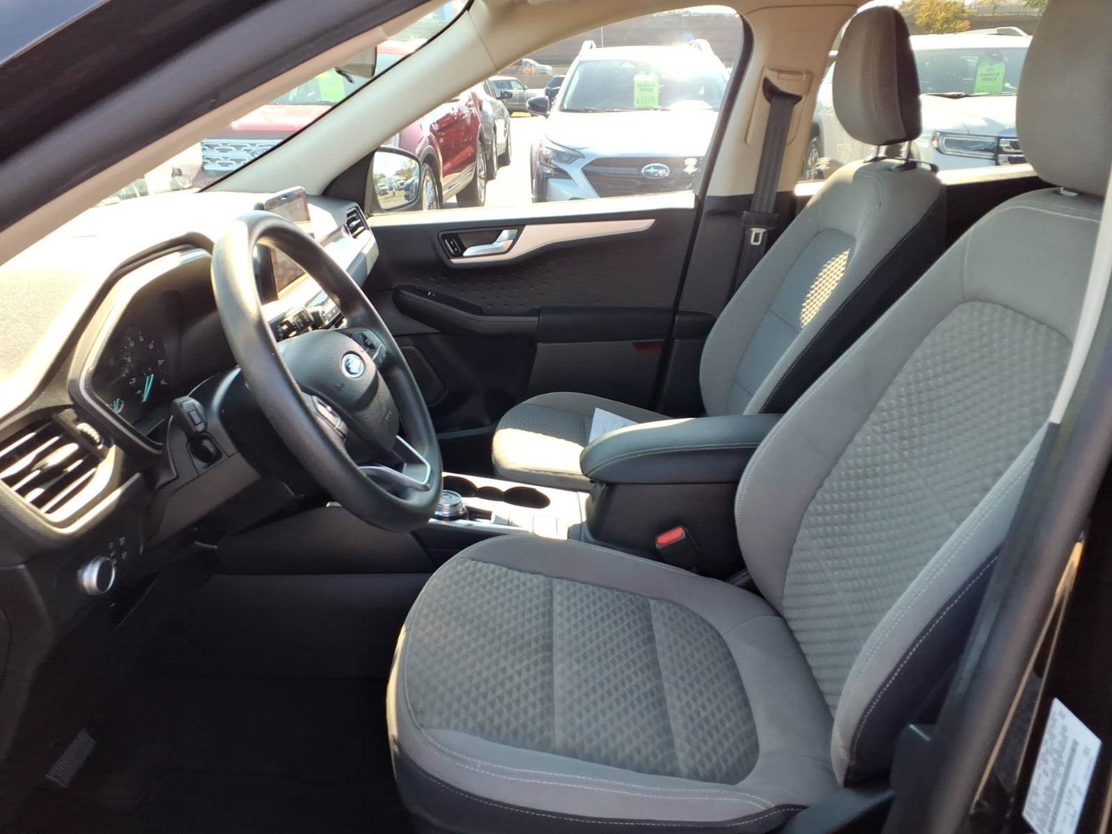 Used 2020 Ford Escape SE FWD image 24