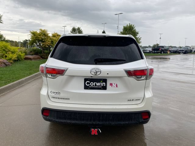 Used 2016 Toyota Highlander XLE AWD/4WD image 16