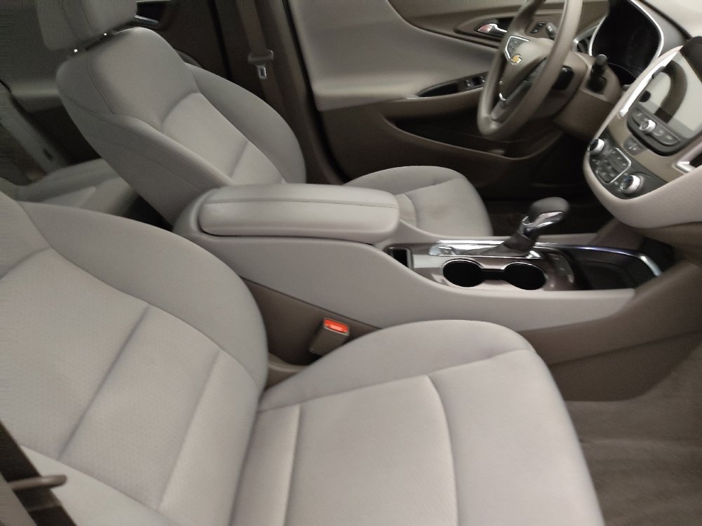Used 2025 Chevrolet Malibu LT image 21