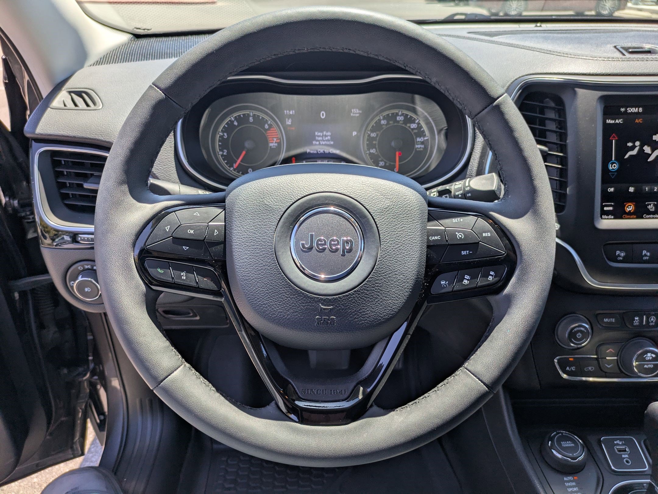 Used 2023 Jeep Cherokee Altitude Lux AWD/4WD image 16