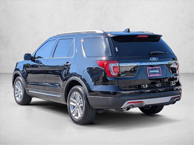 Used 2017 Ford Explorer XLT w/ Equipment Group 201A FWD image 8