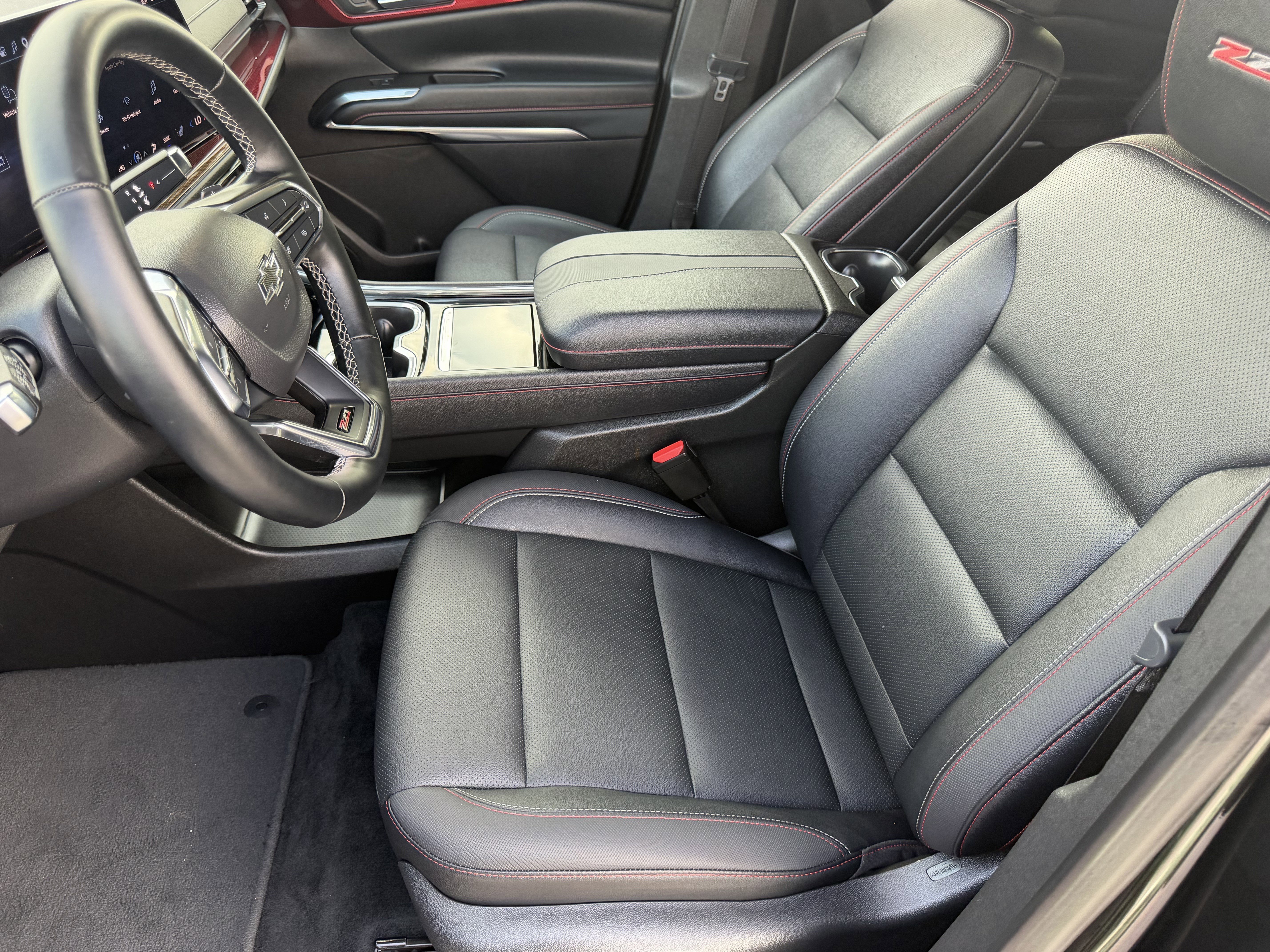 Used 2025 Chevrolet Traverse Z71 w/ Driver Confidence Package AWD/4WD image 23