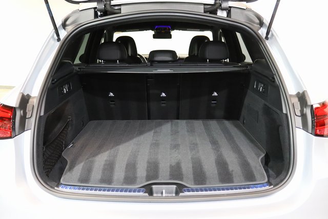 Used 2025 Mercedes-Benz GLC 350e 4MATIC w/ AMG Line image 27