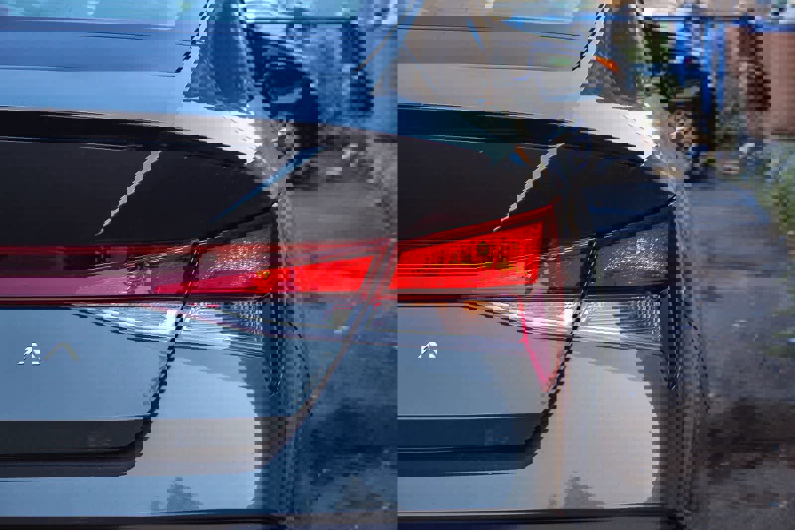 New 2025 Hyundai Elantra Sport image 7