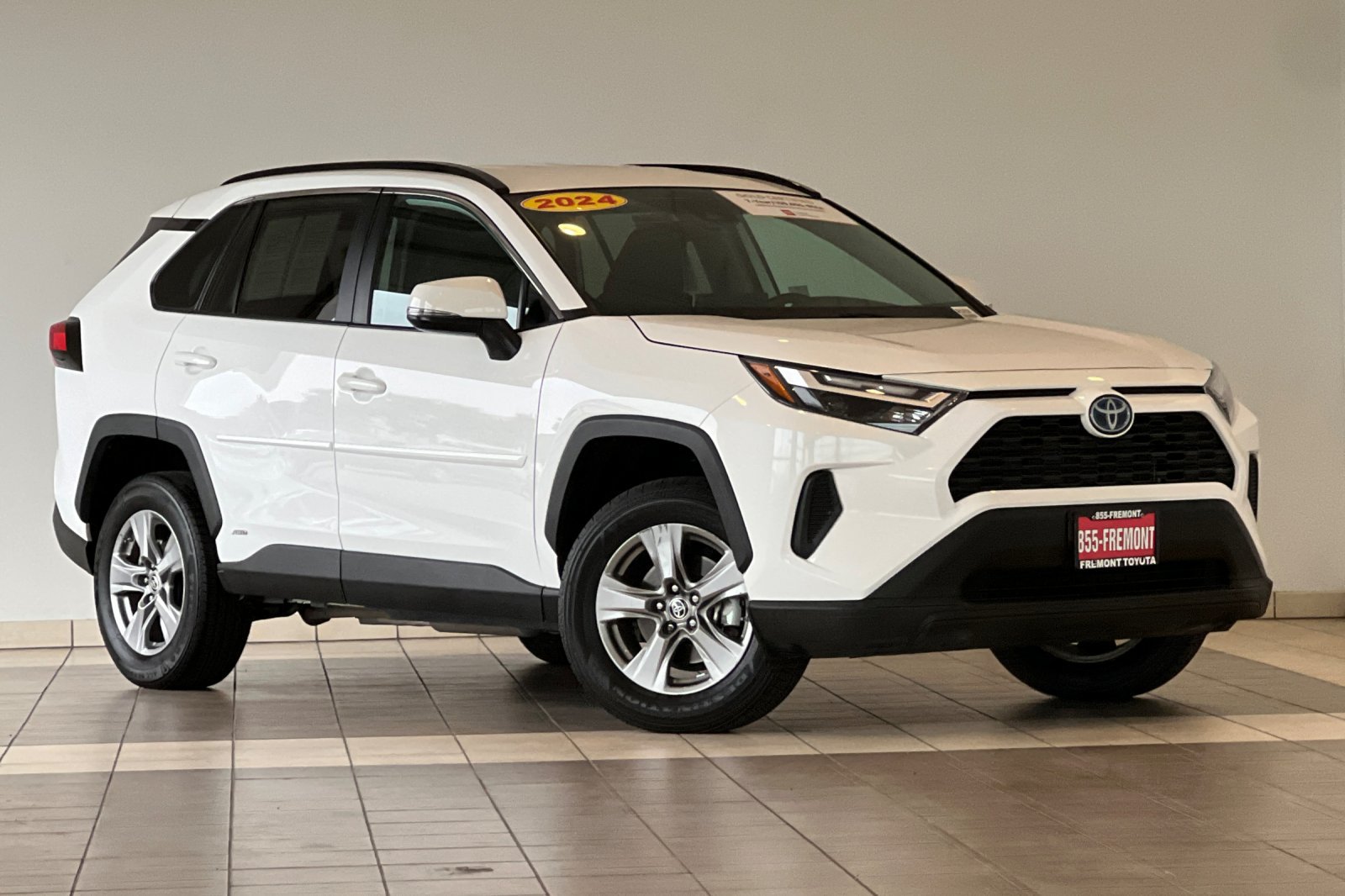 Certified 2024 Toyota RAV4 LE AWD/4WD image 2