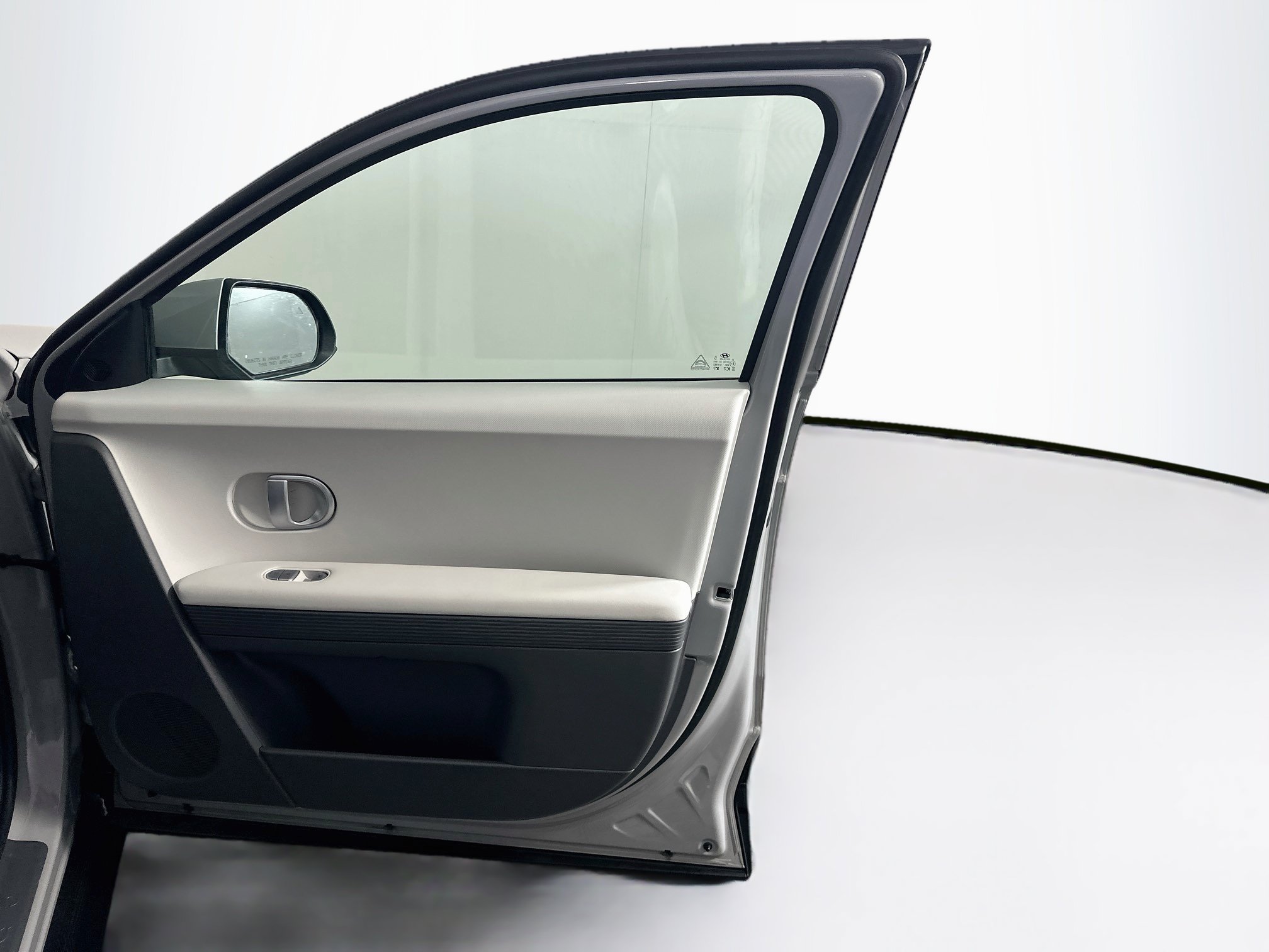 Used 2024 Hyundai Ioniq 5 SEL RWD image 33
