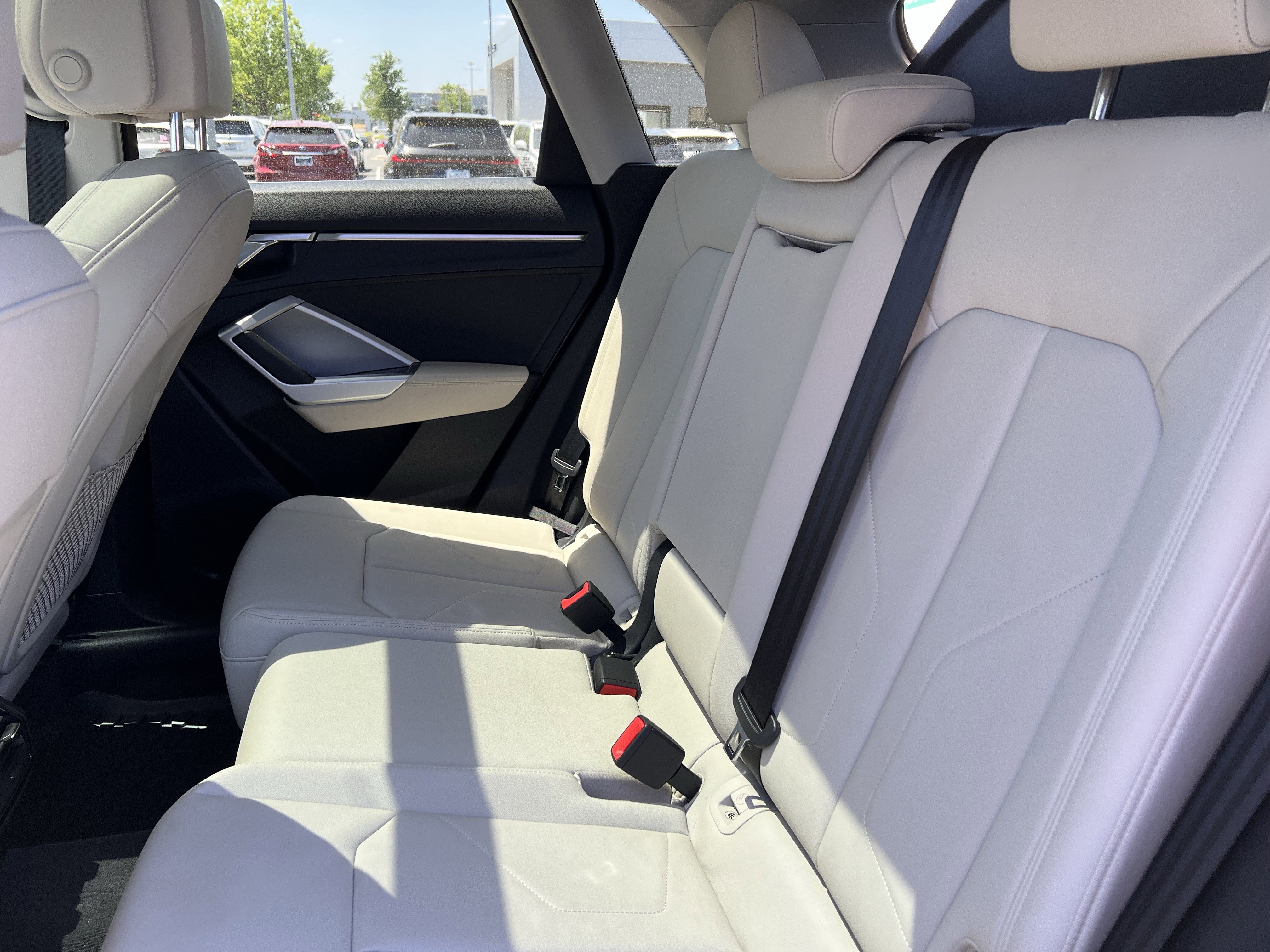 Used 2020 Audi Q3 2.0T Premium Plus AWD/4WD image 32
