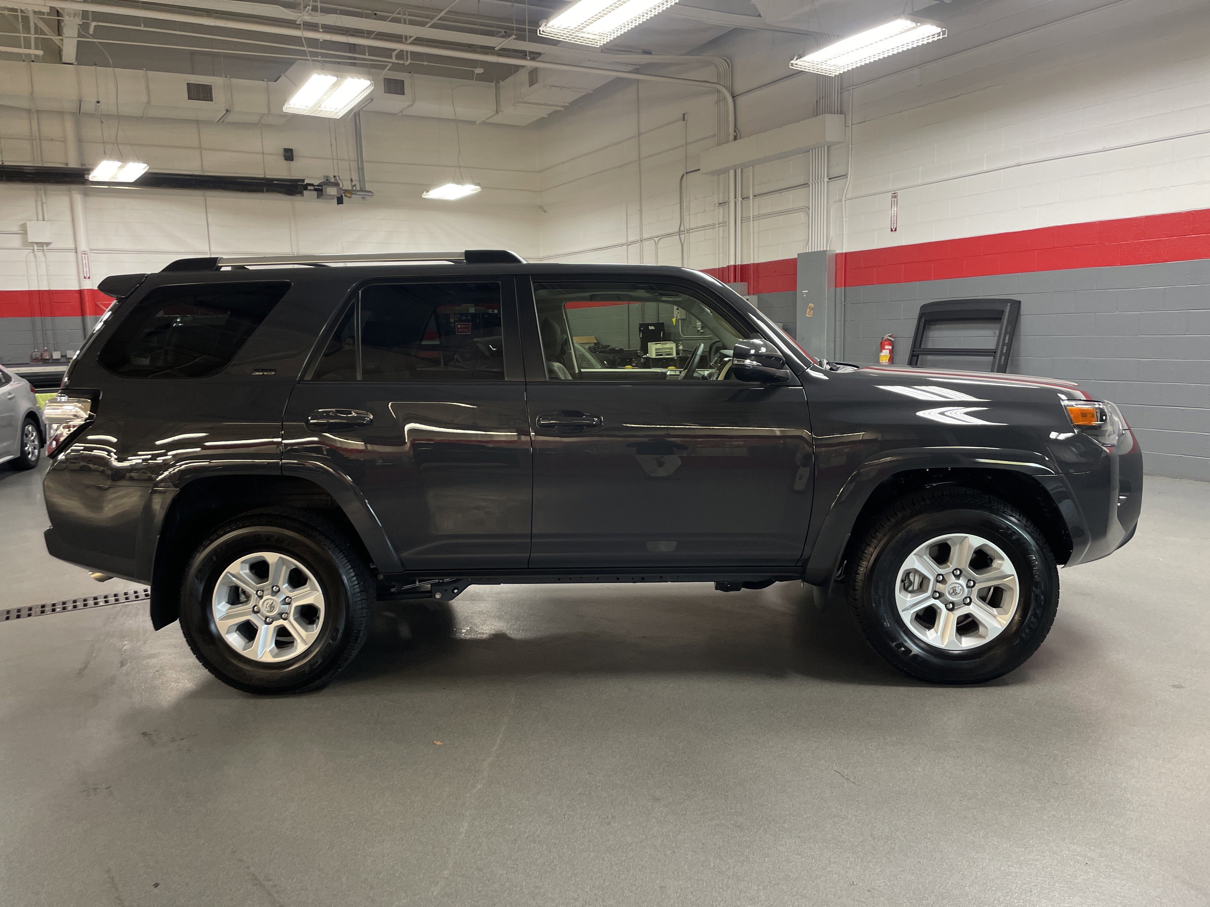 Certified 2024 Toyota 4Runner SR5 Premium image 11