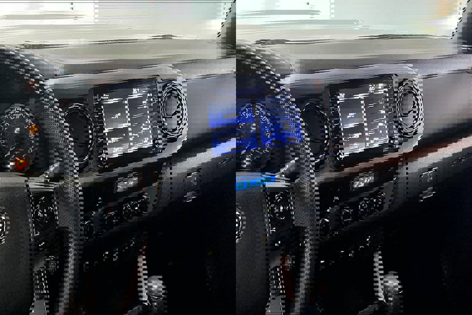 Used 2023 Toyota Tacoma TRD Sport w/ Technology Package image 14