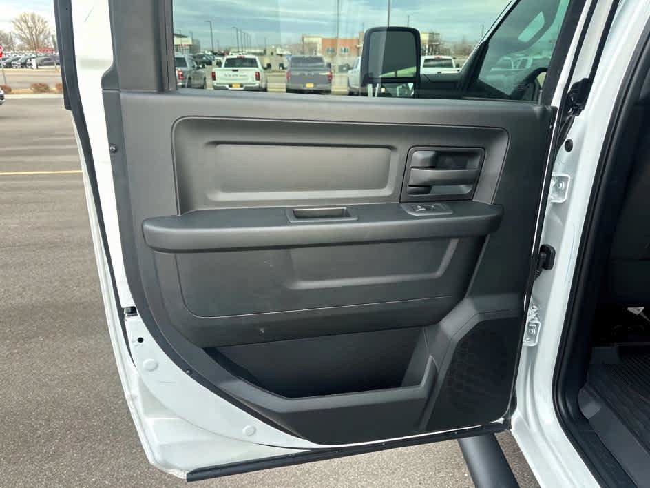 New 2026 RAM 3500 Tradesman AWD/4WD image 29