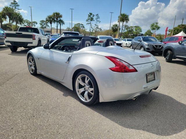 Used 2011 Nissan 370Z Touring w/ Sport Pkg image 6
