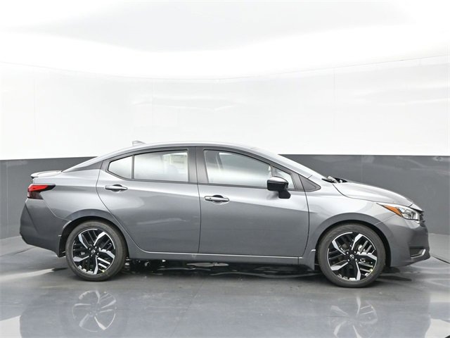New 2025 Nissan Versa SR w/ Trunk Package image 7