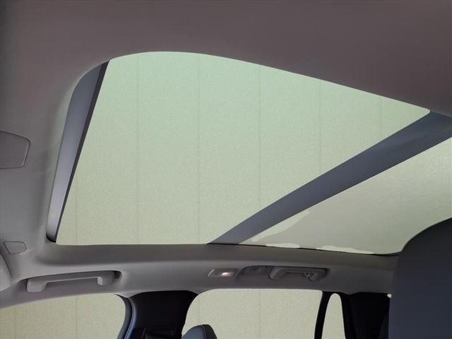 New 2026 Volvo XC90 B6 Plus w/ Protection Package Premier AWD/4WD image 17