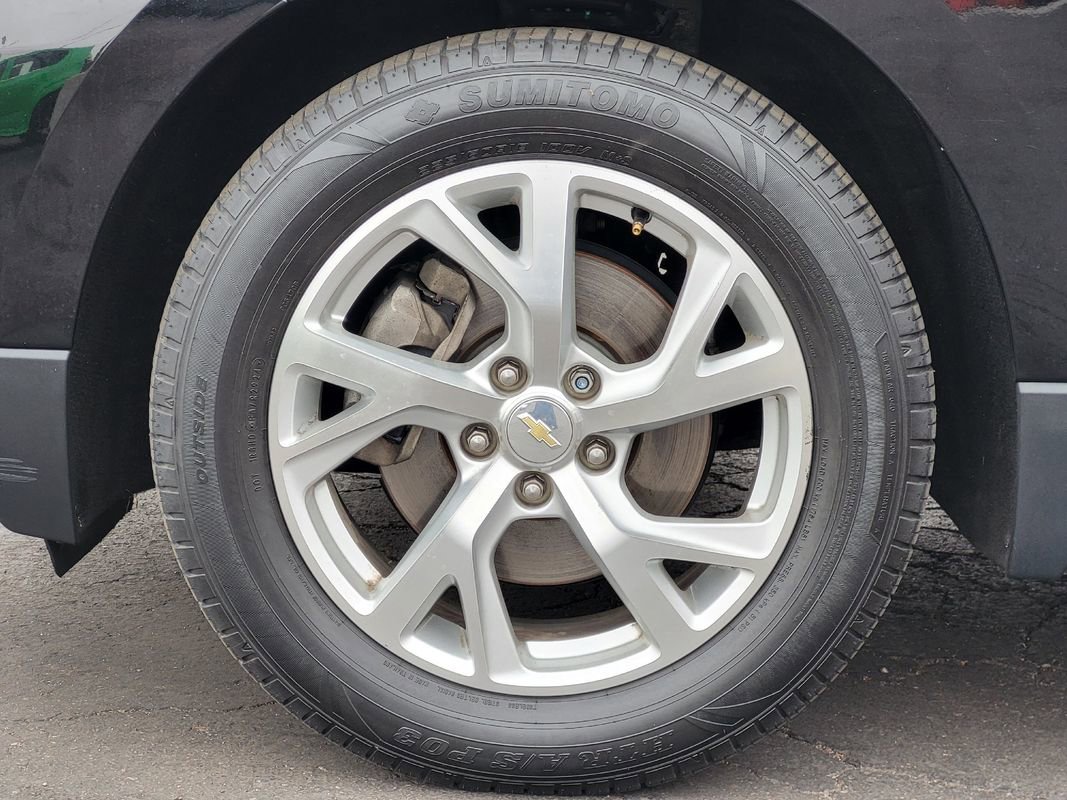 Used 2019 Chevrolet Equinox LT w/ Sun & Navigation Package AWD/4WD image 12