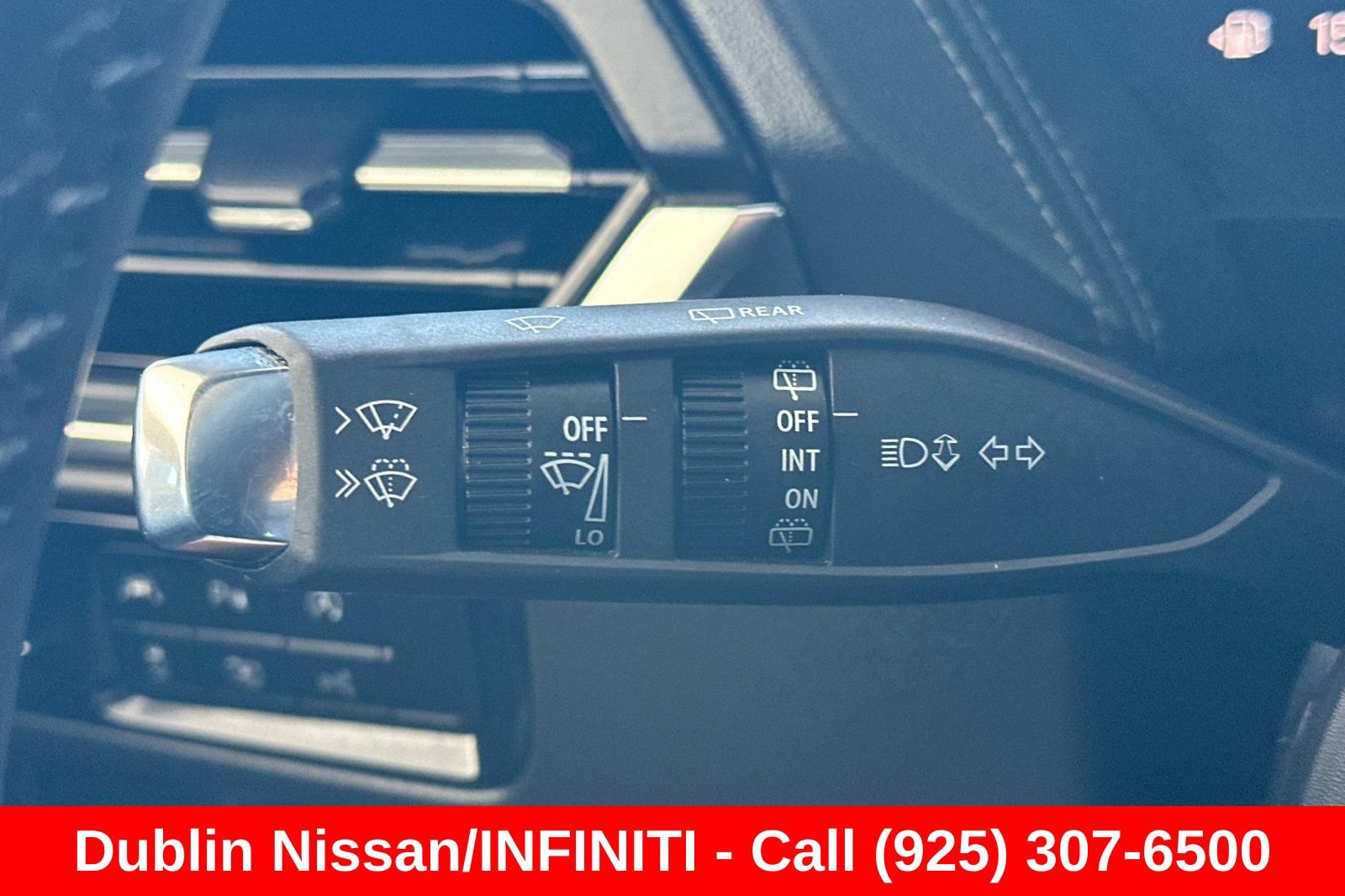 Used 2025 GMC Yukon XL Denali AWD/4WD image 39