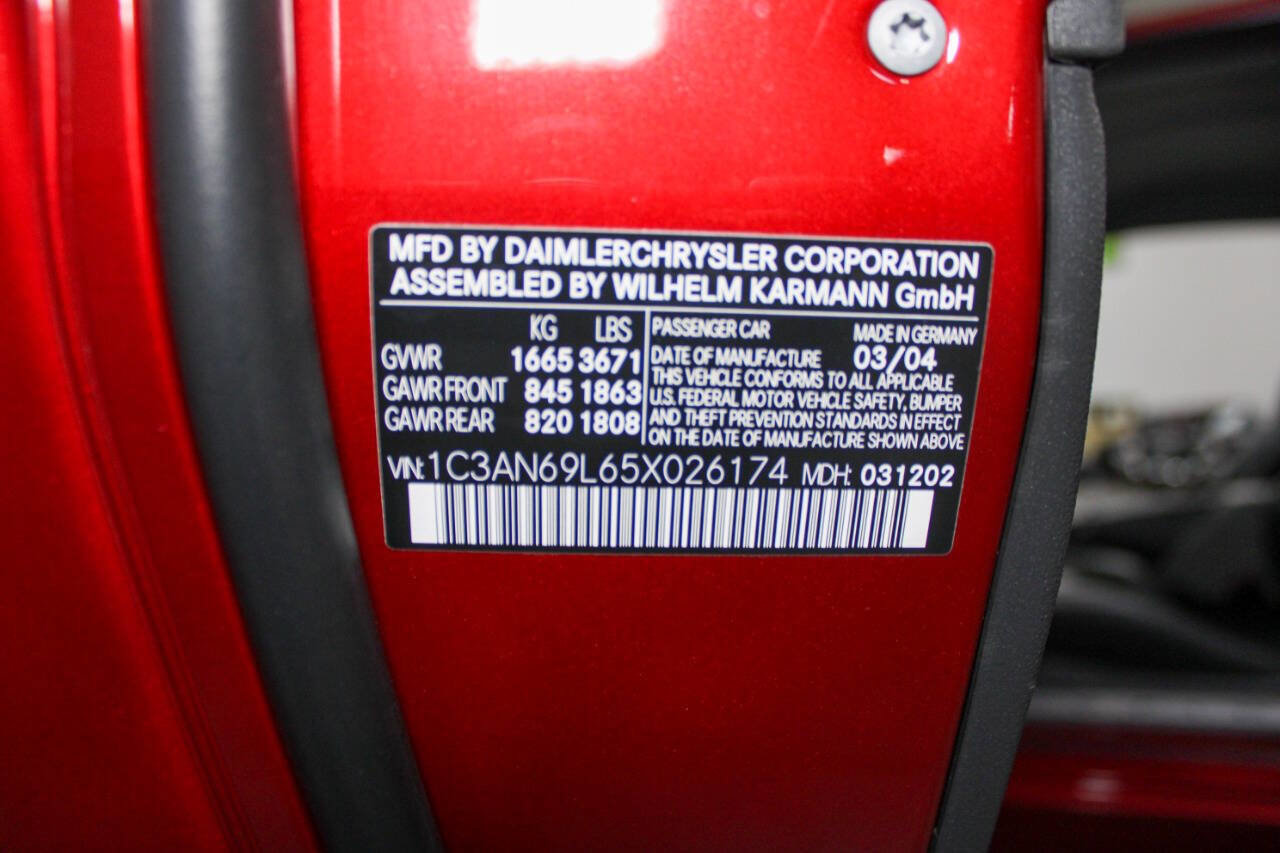 Used 2005 Chrysler Crossfire Limited image 14