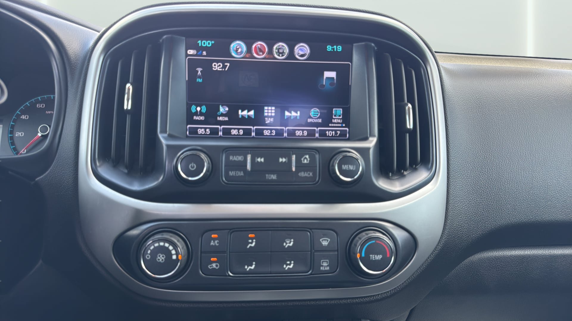 Used 2017 Chevrolet Colorado LT w/ LT Convenience Package RWD image 25