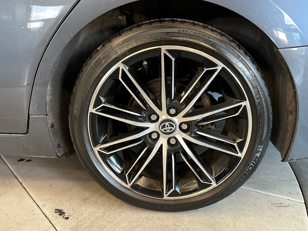 Used 2019 Toyota Avalon Touring w/ Advanced Safety Package FWD image 25
