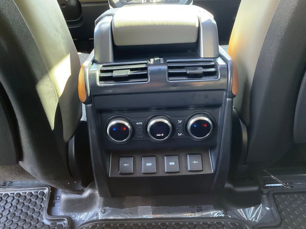 Used 2020 Land Rover Defender 110 HSE AWD/4WD image 38
